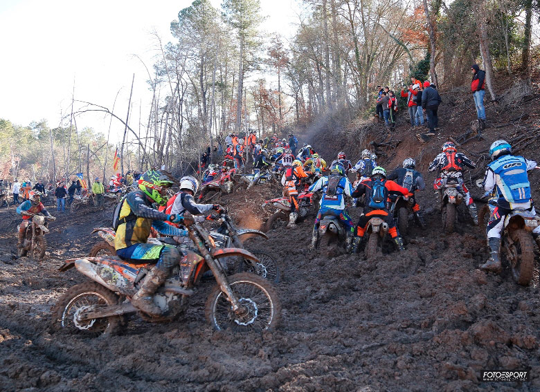 Bassella acull la gran festa de l'enduro amb més de 1200 pilots 