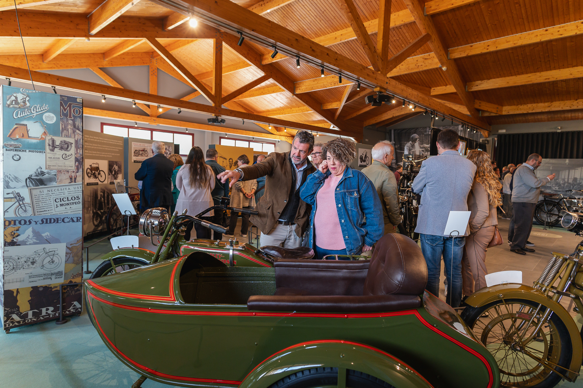 Multitudinària inauguració al Museu Moto Bassella 